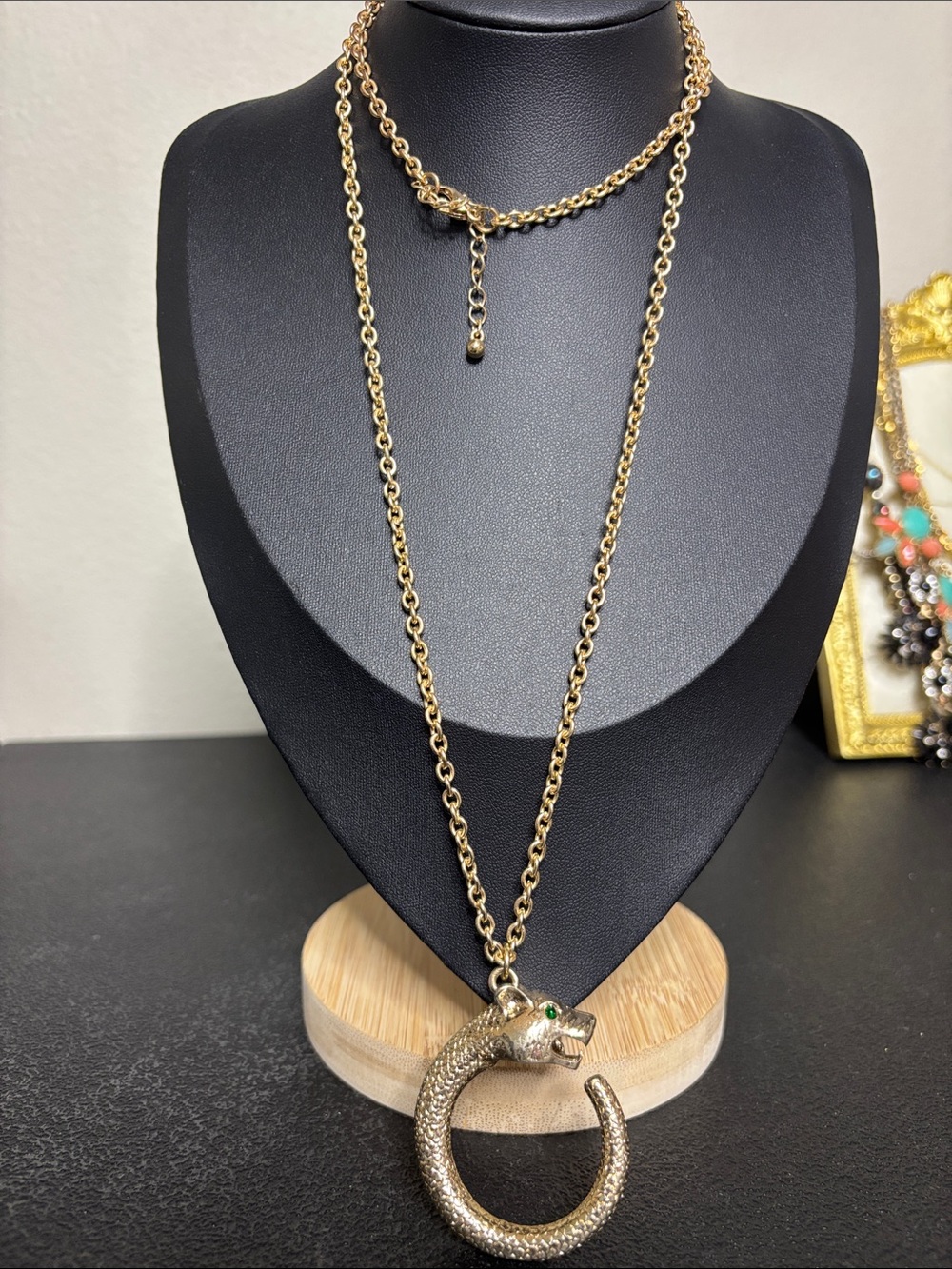 Gold-Tone Panther Green Crystal Eyes Pendant Necklace Elegant Women’s Jewelry